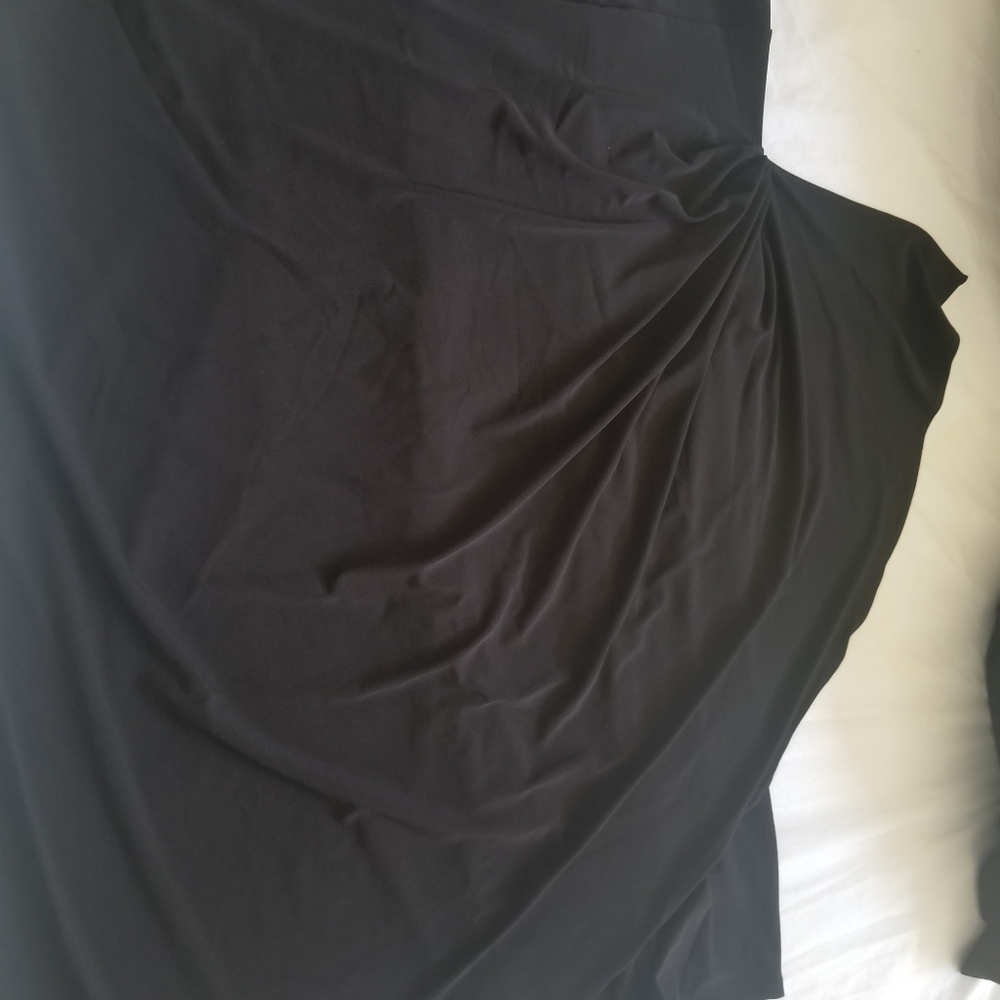 Dress - Picture 4 of 10